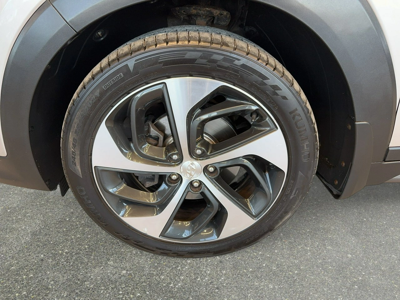 Hyundai Tucson - Zdjęcie 9
