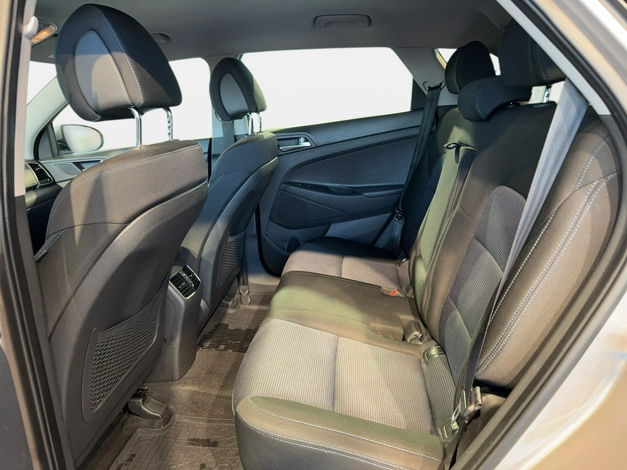 Hyundai Tucson - Zdjęcie 12