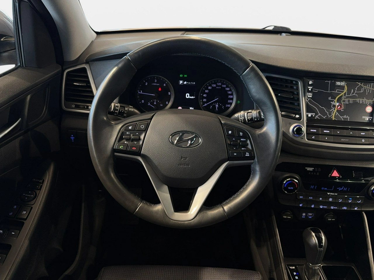 Hyundai Tucson - Zdjęcie 16