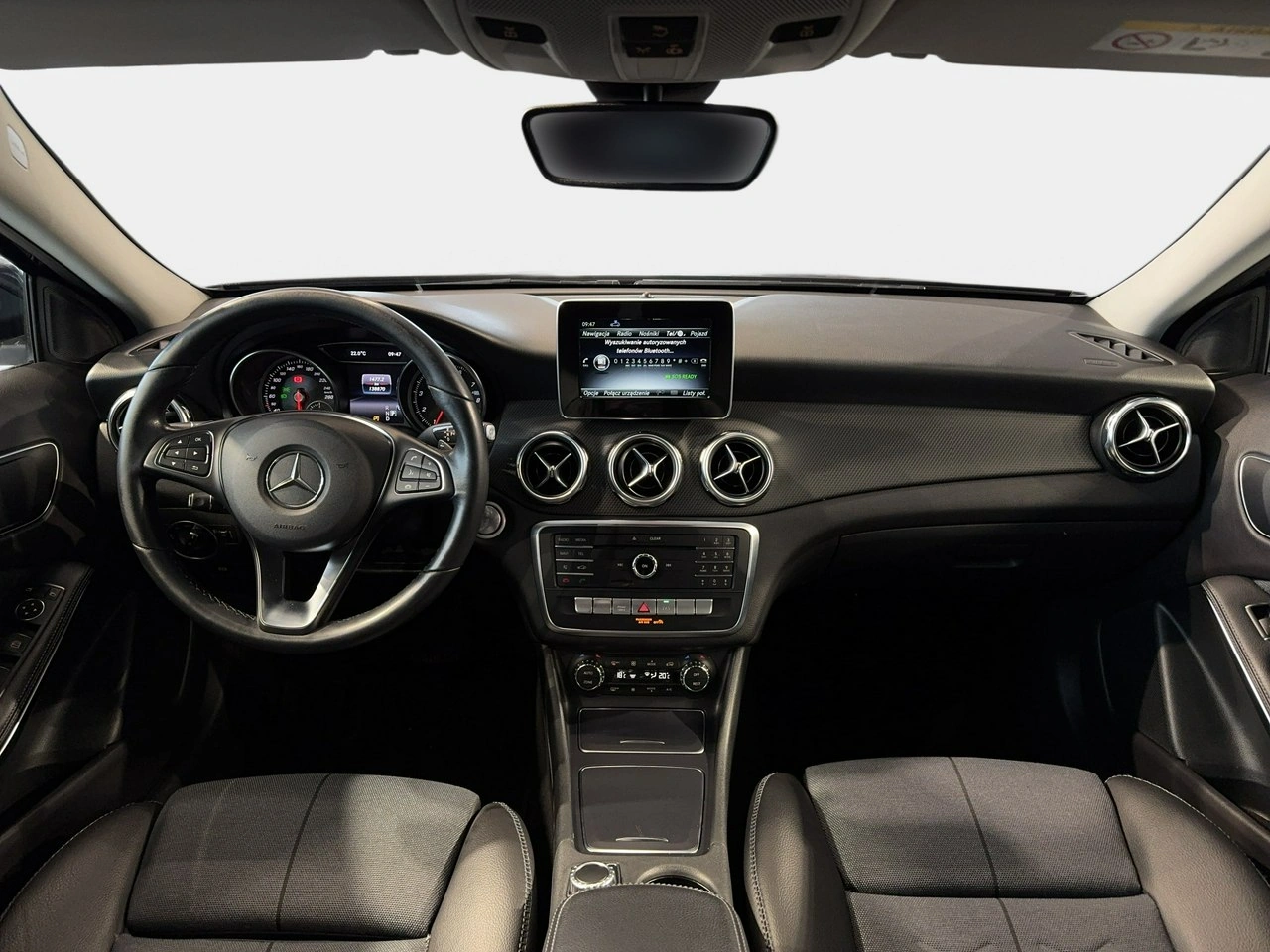 Mercedes GLA 180 - Zdjęcie 14