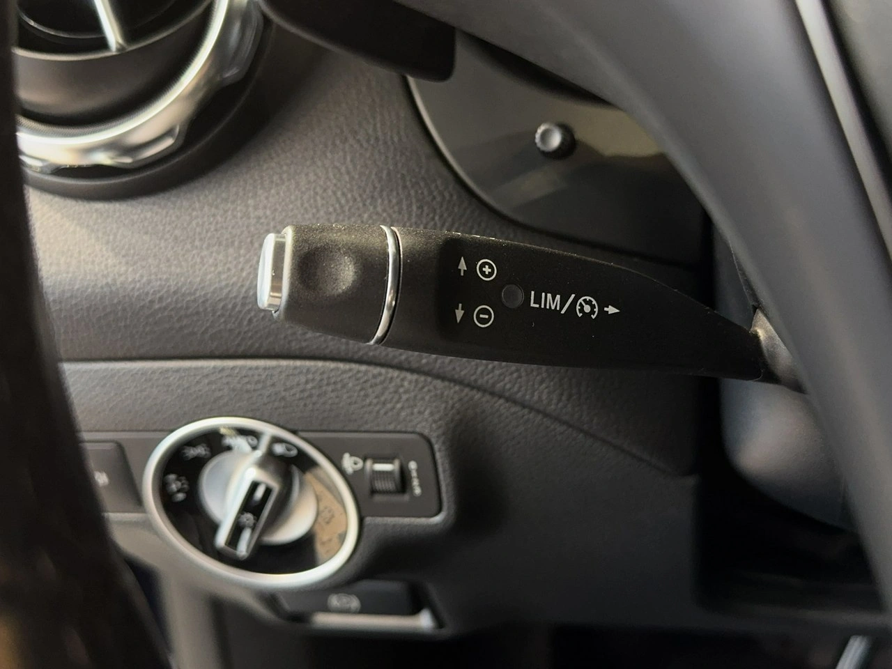 Mercedes GLA 180 - Zdjęcie 18