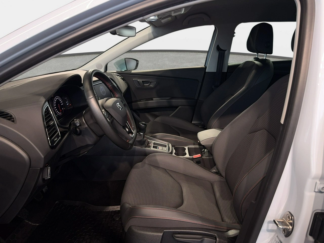 Seat Leon Sportstourer - Zdjęcie 12