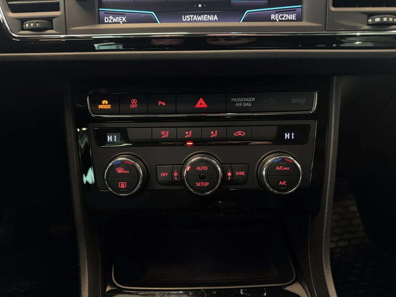 Seat Leon Sportstourer - Zdjęcie 23