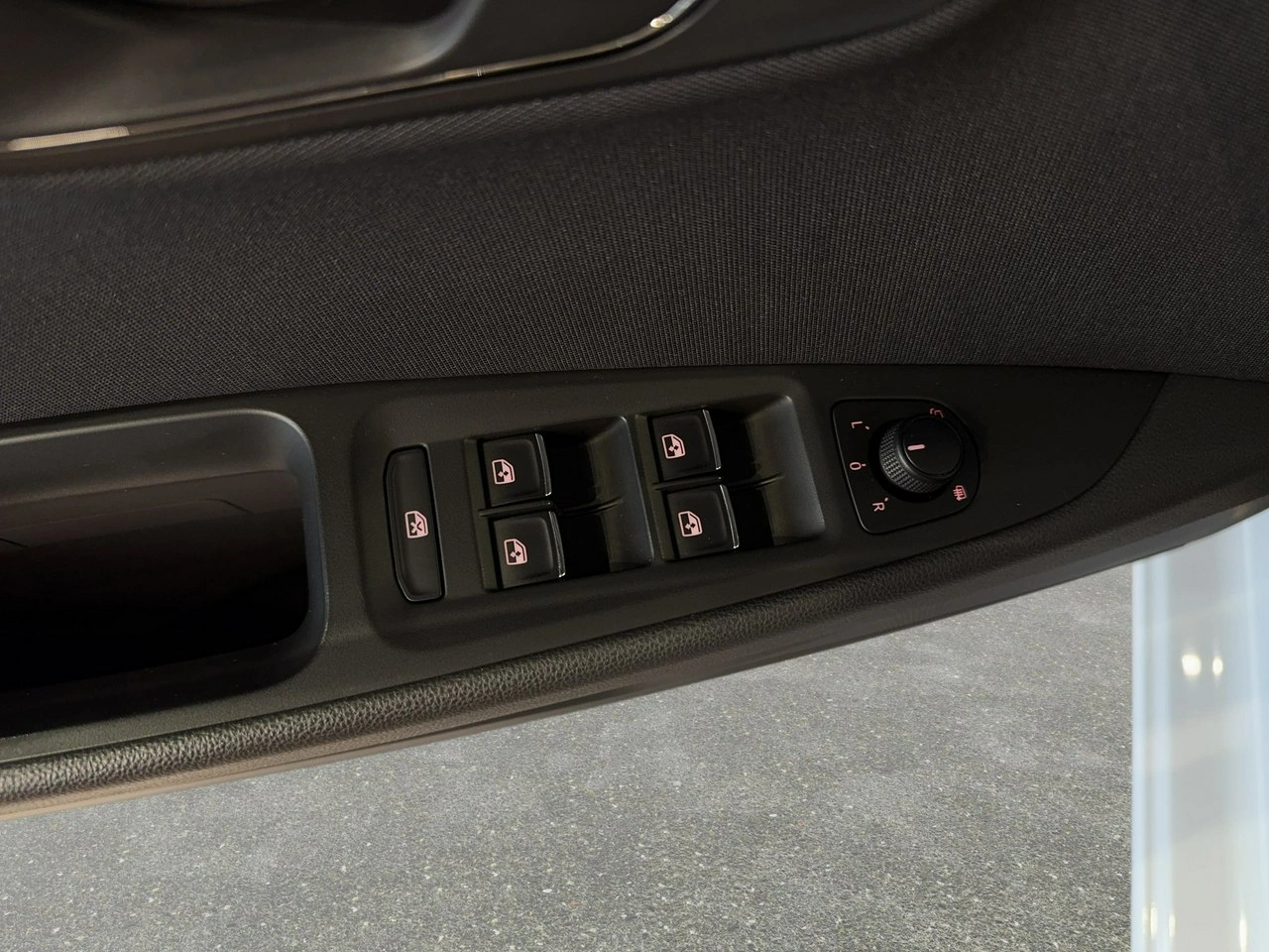 Seat Leon Sportstourer - Zdjęcie 25