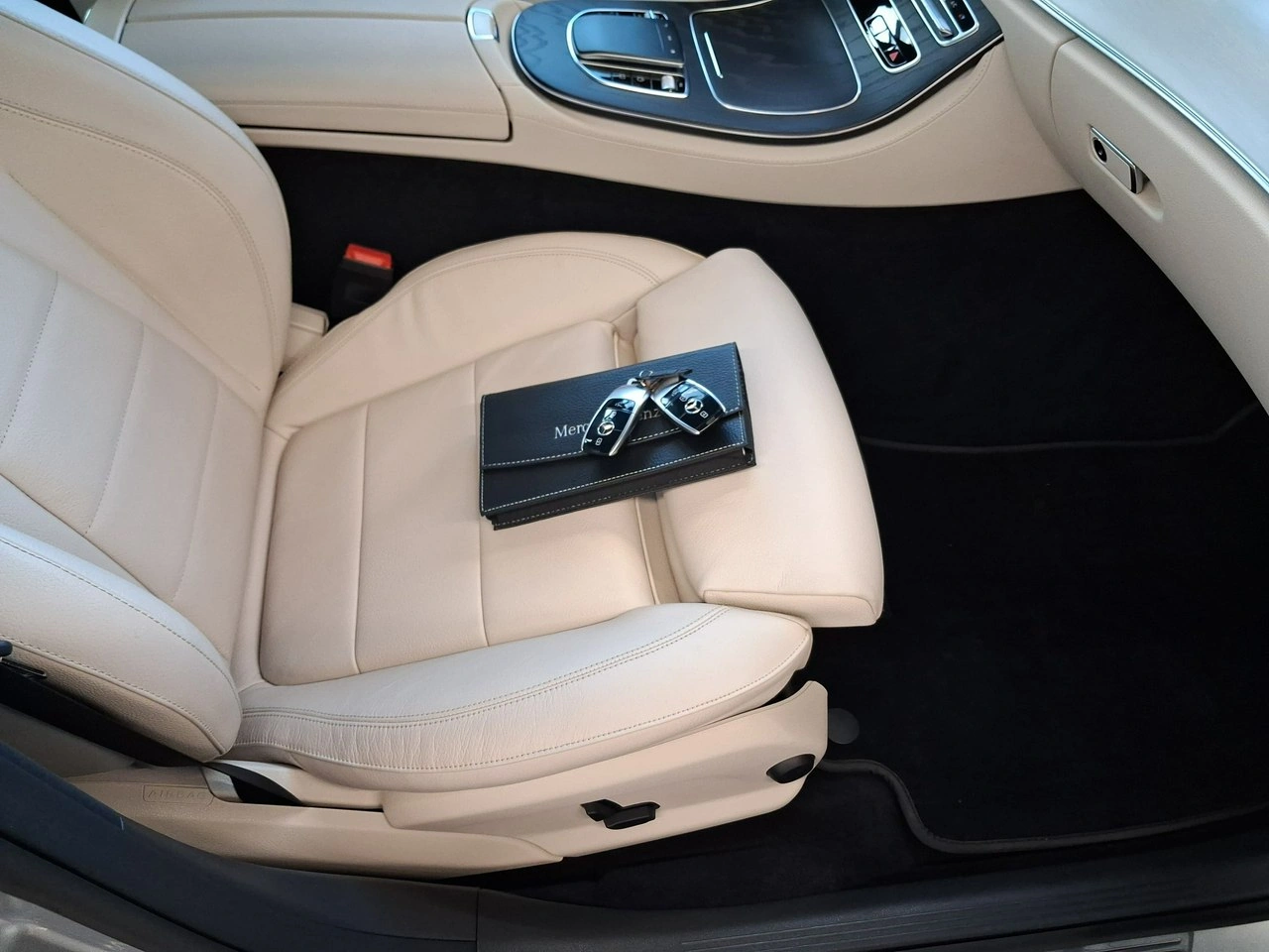 Mercedes E 220 - Zdjęcie 9