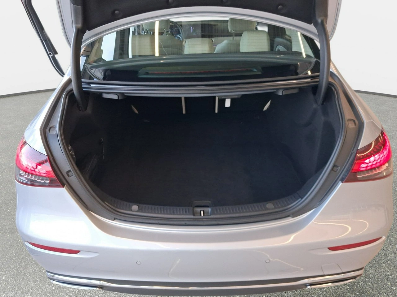 Mercedes E 220 - Zdjęcie 11