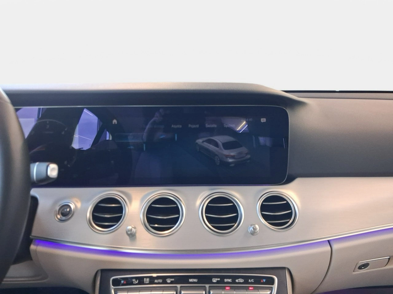 Mercedes E 220 - Zdjęcie 17