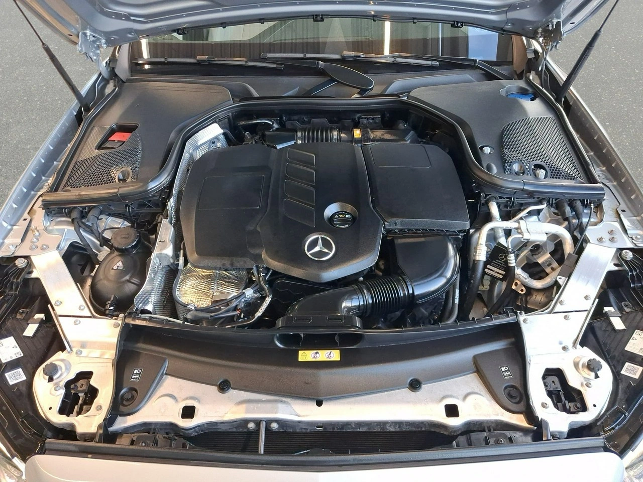 Mercedes E 220 - Zdjęcie 23