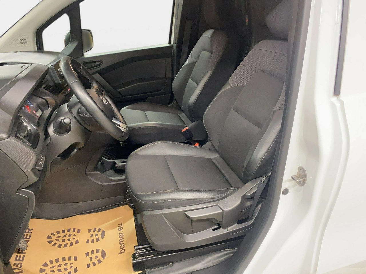 Nissan Townstar - Zdjęcie 25