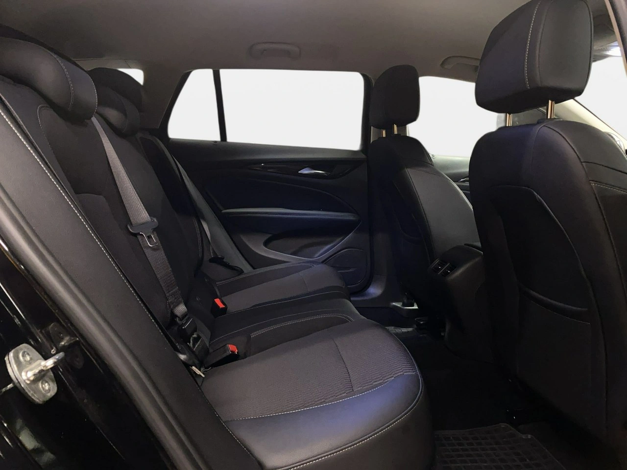 Opel Insignia - Zdjęcie 13