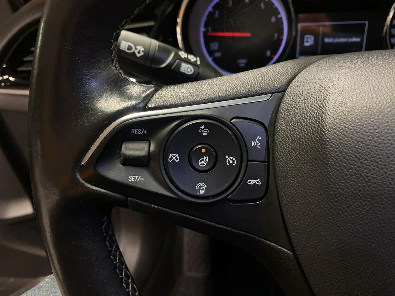 Opel Insignia - Zdjęcie 18