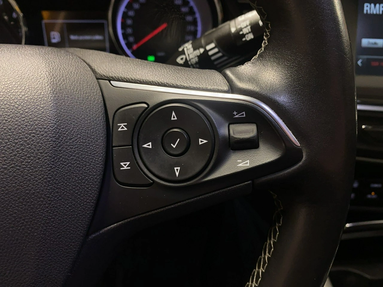 Opel Insignia - Zdjęcie 19