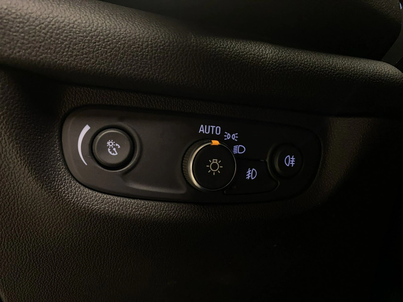 Opel Insignia - Zdjęcie 29