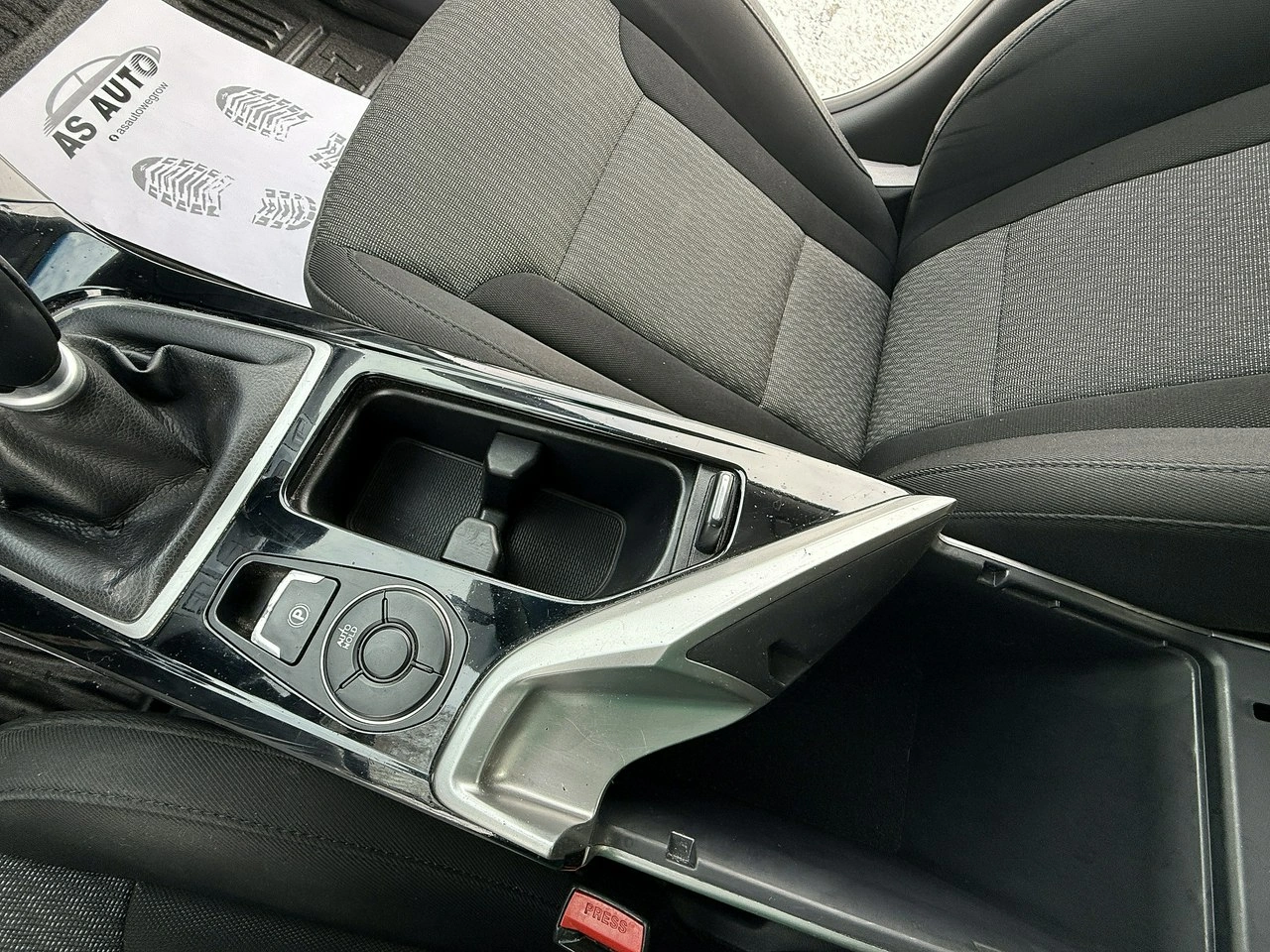 Hyundai i40 - Zdjęcie 23