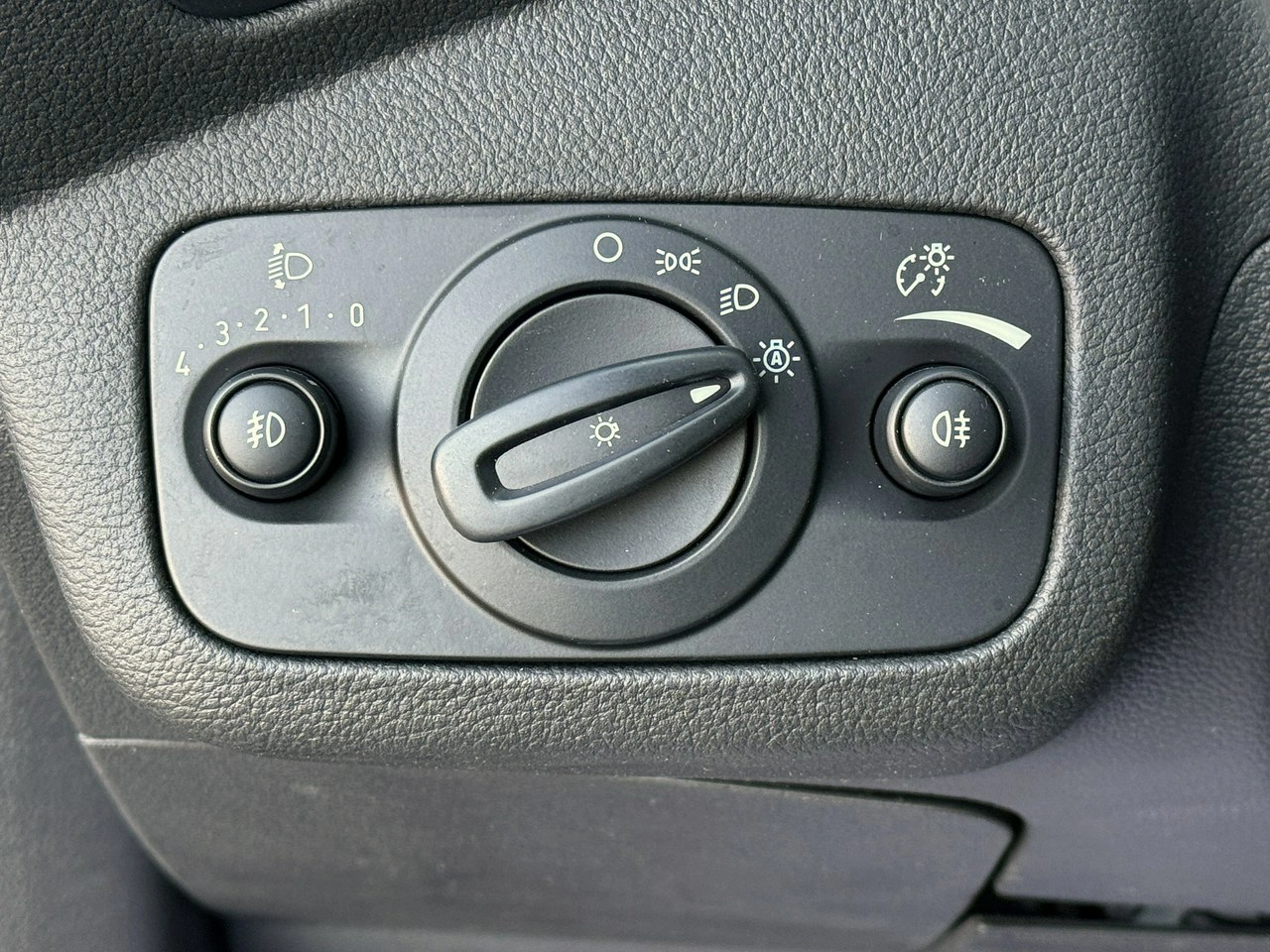 Ford Kuga - Zdjęcie 18