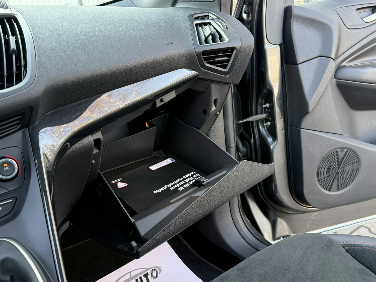 Ford Kuga - Zdjęcie 68