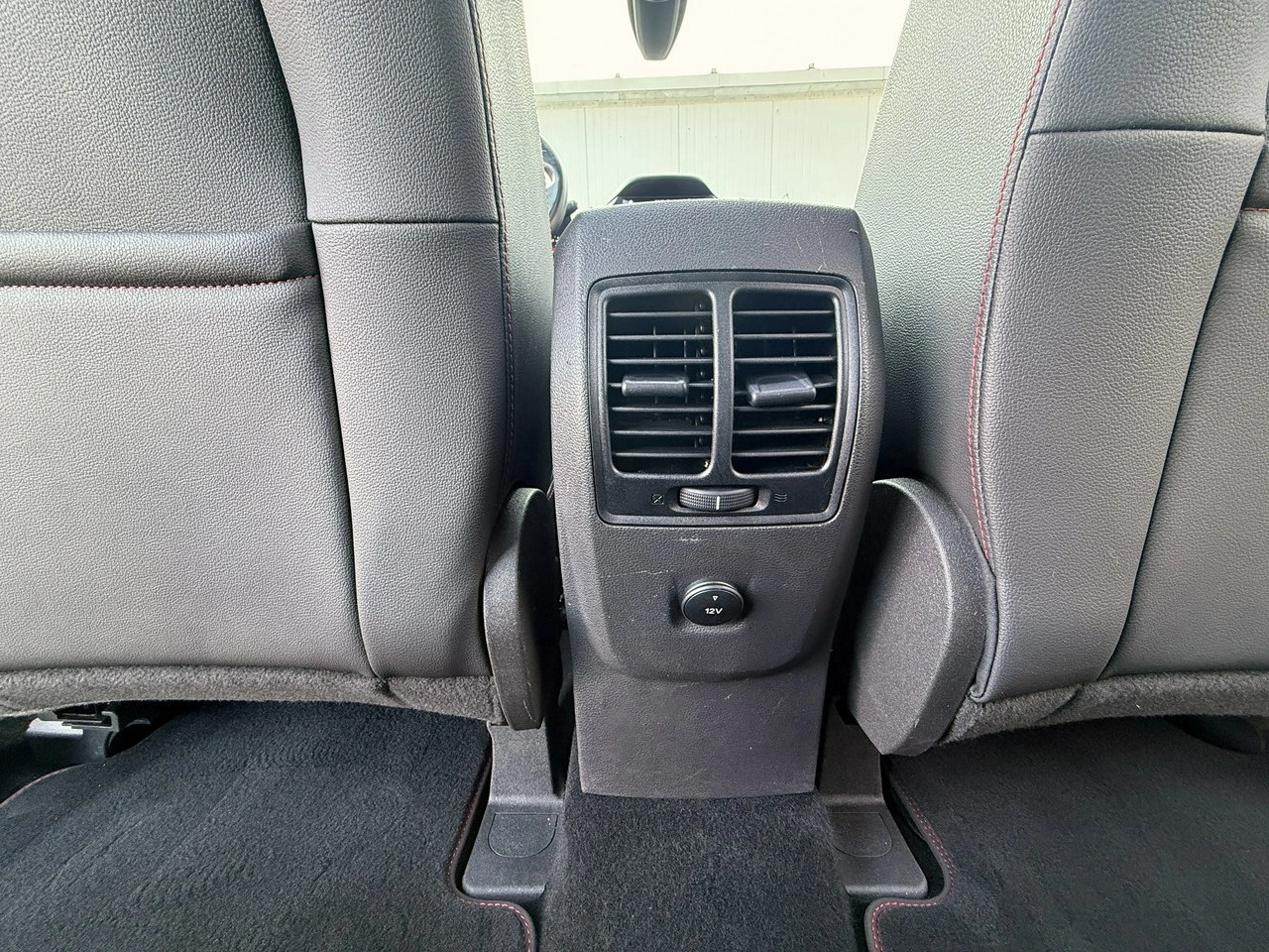 Ford Kuga - Zdjęcie 24