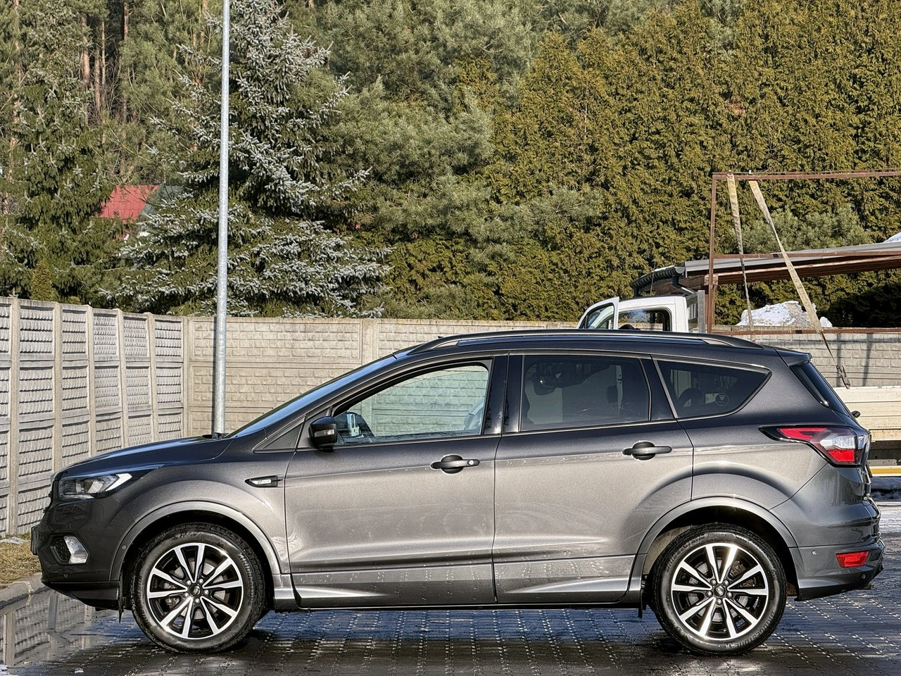 Ford Kuga - Zdjęcie 36