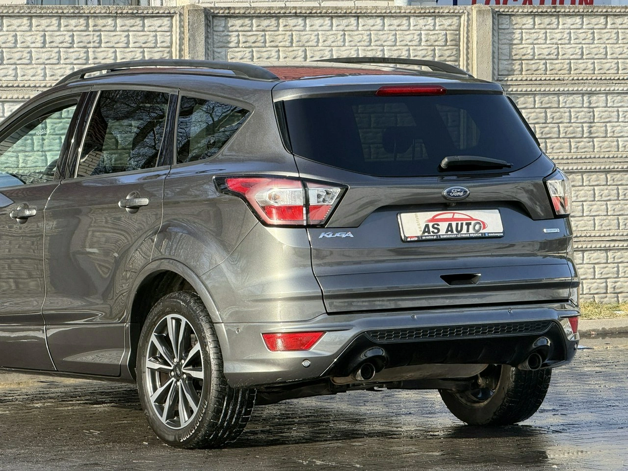Ford Kuga - Zdjęcie 40