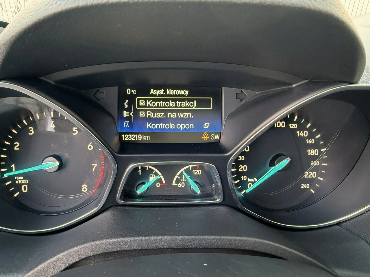 Ford Kuga - Zdjęcie 61