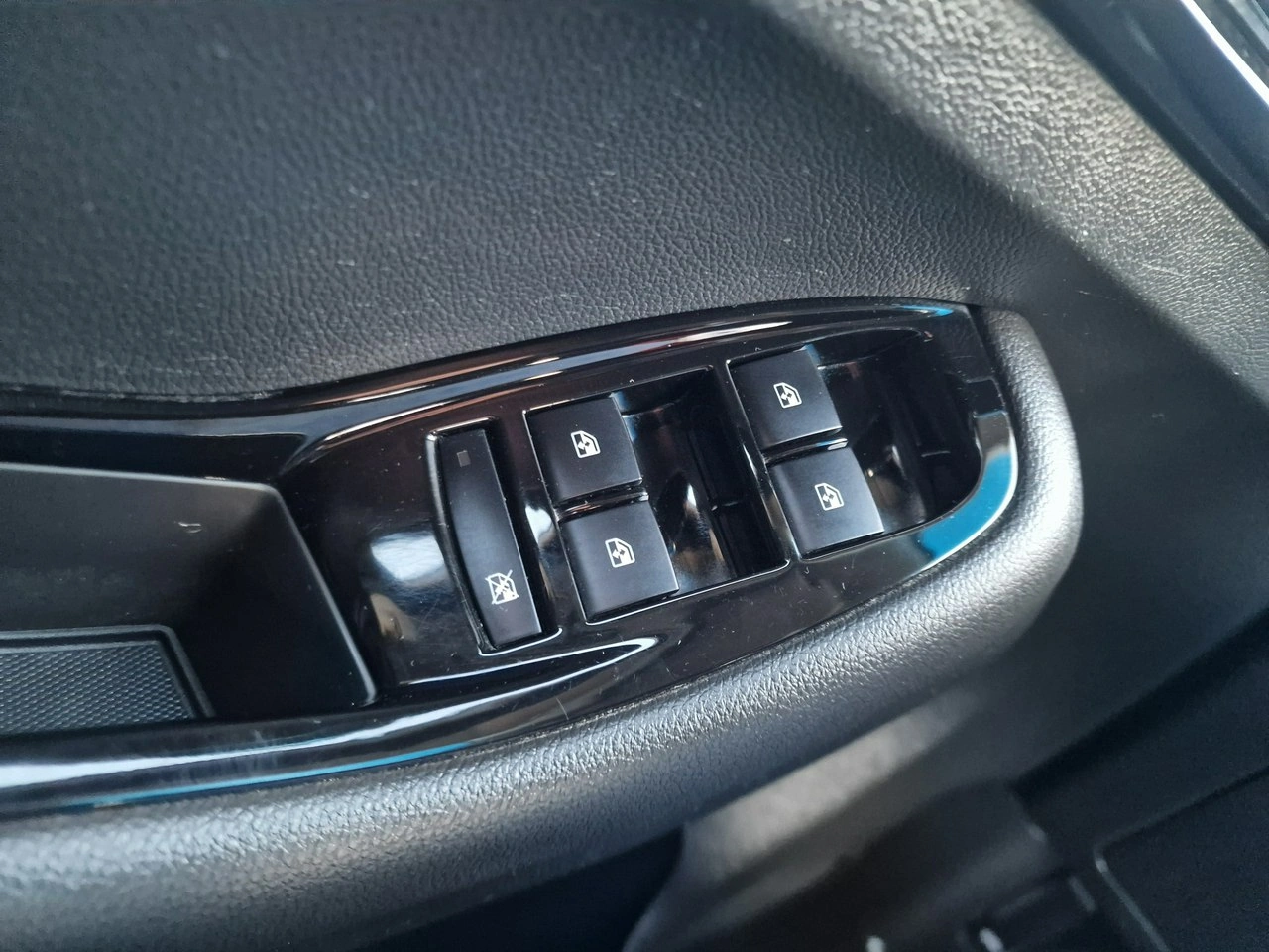 Chevrolet Orlando - Zdjęcie 39