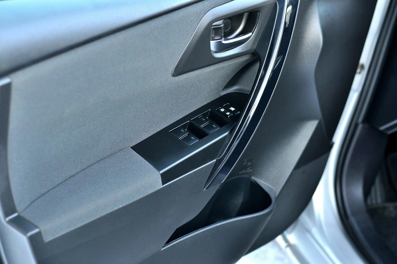 Toyota Auris - Zdjęcie 13