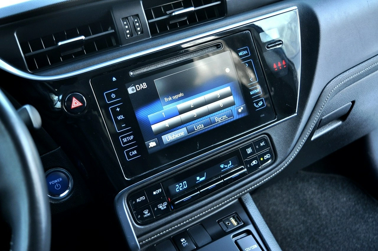 Toyota Auris - Zdjęcie 19