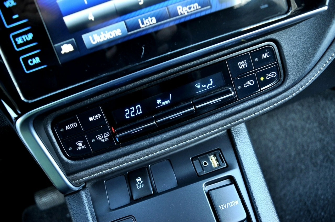 Toyota Auris - Zdjęcie 25