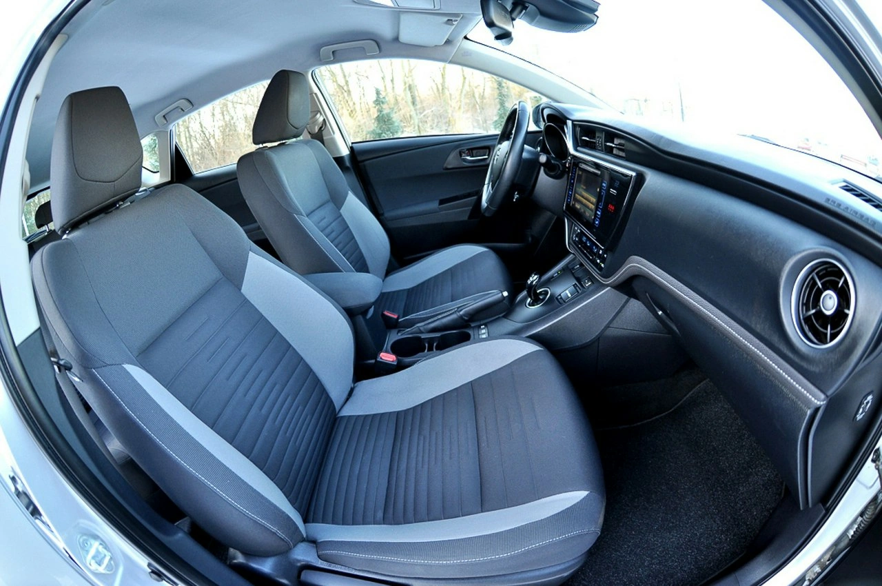 Toyota Auris - Zdjęcie 7