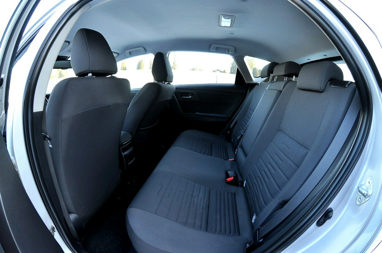 Toyota Auris - Zdjęcie 8