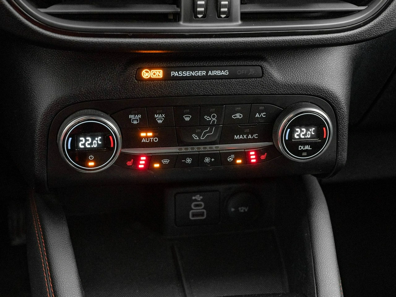 Ford Kuga - Zdjęcie 18