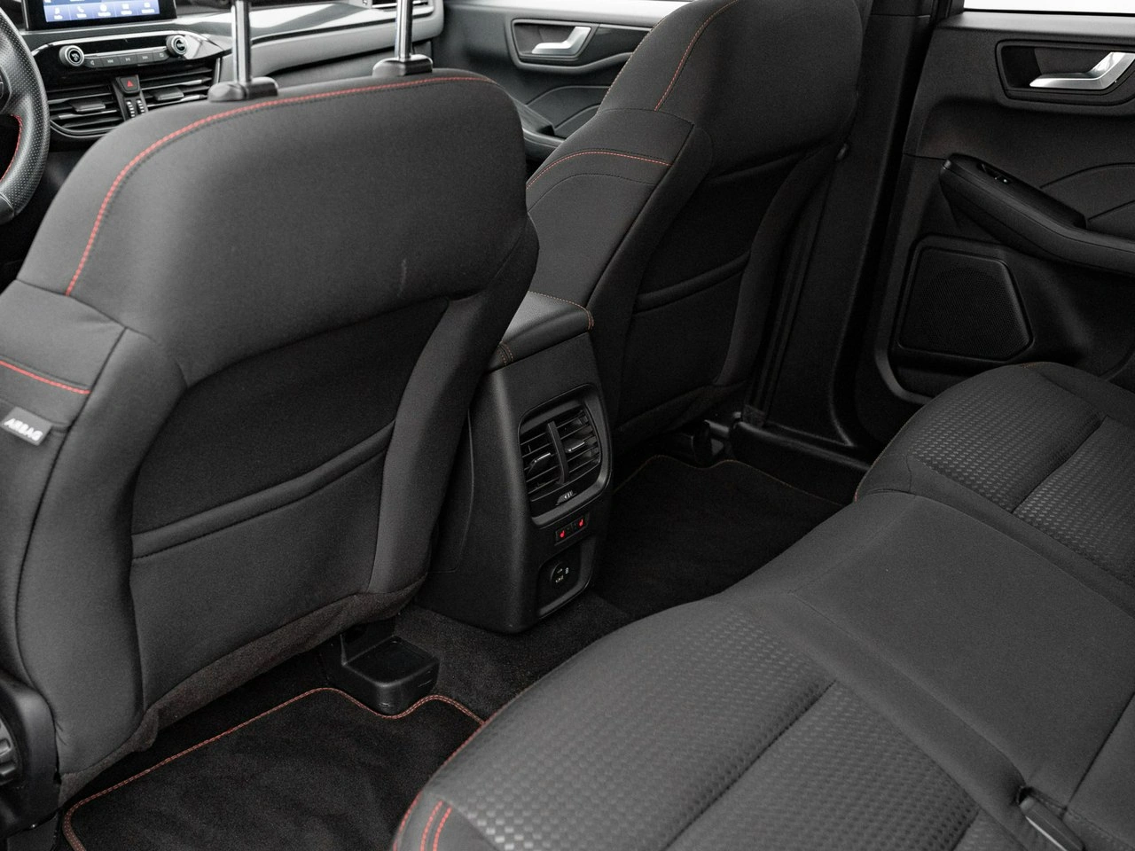 Ford Kuga - Zdjęcie 26