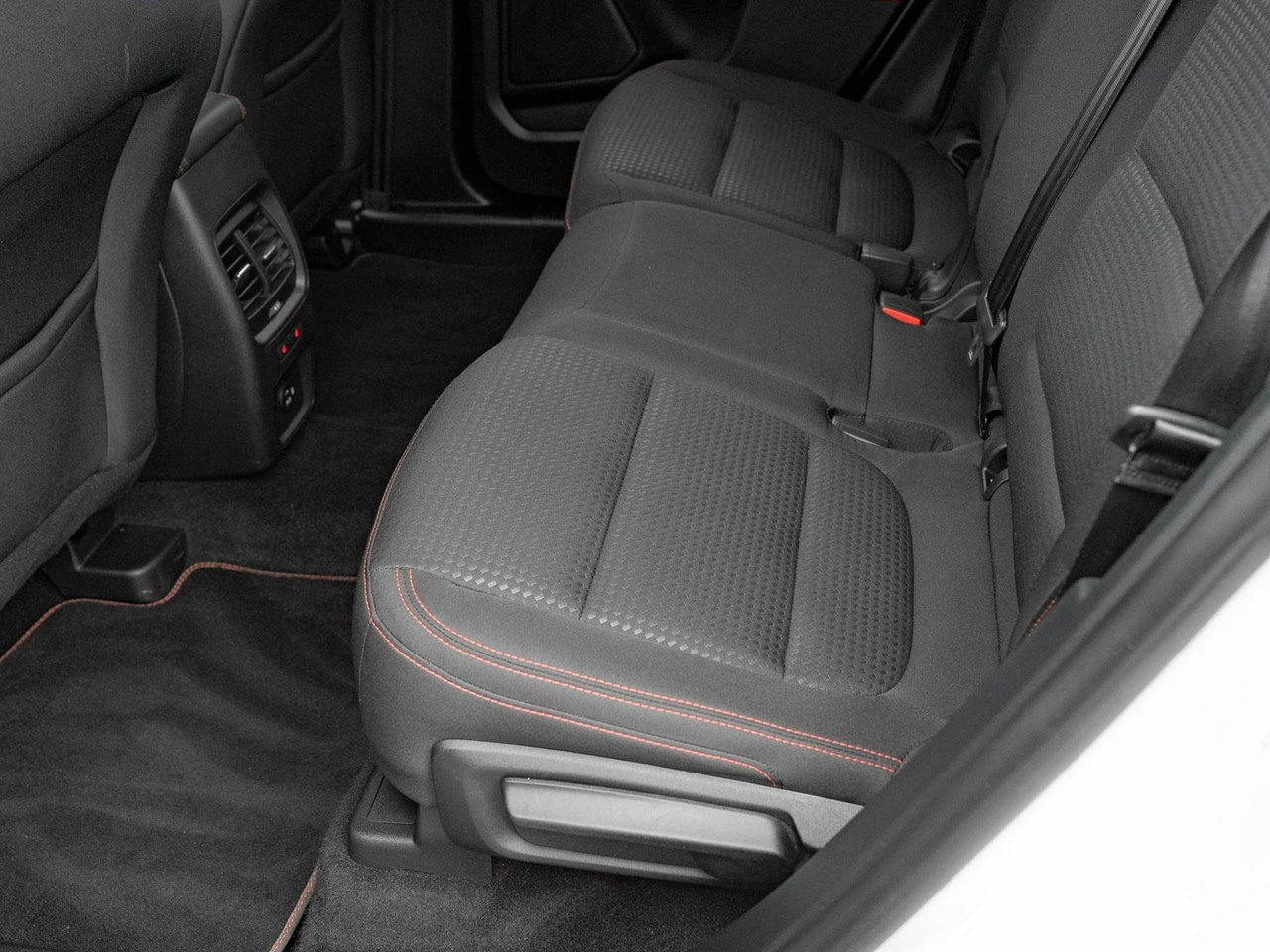 Ford Kuga - Zdjęcie 27