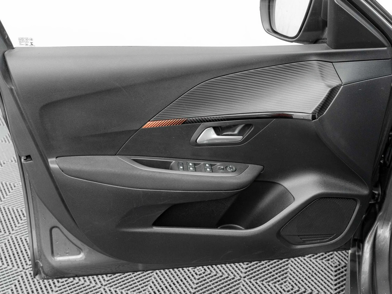 Peugeot 208 - Zdjęcie 11