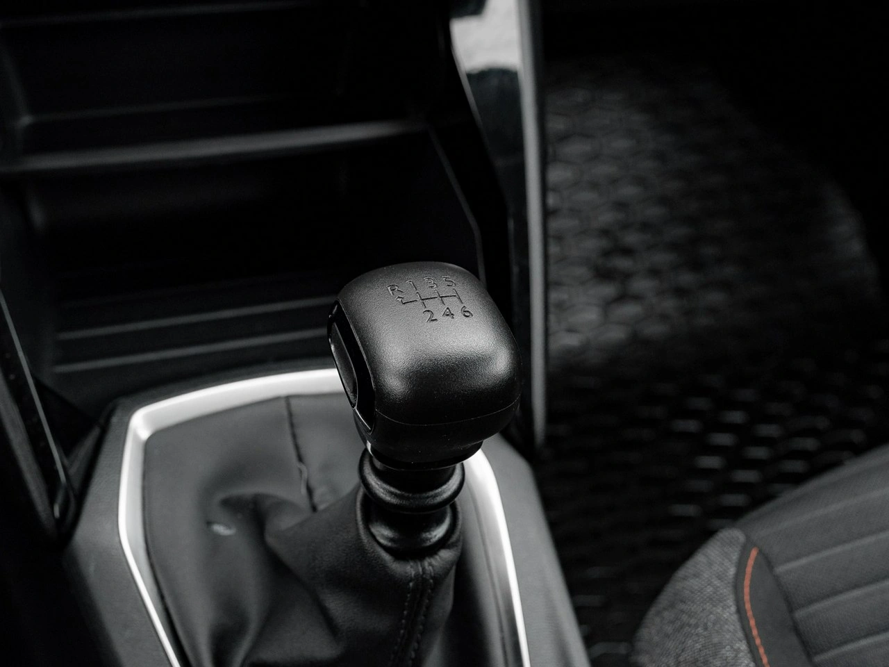 Peugeot 208 - Zdjęcie 18