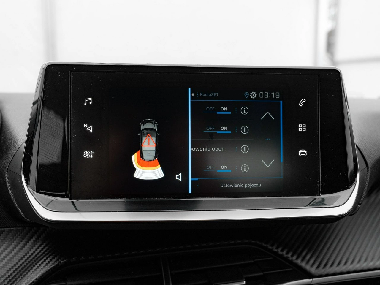 Peugeot 208 - Zdjęcie 24