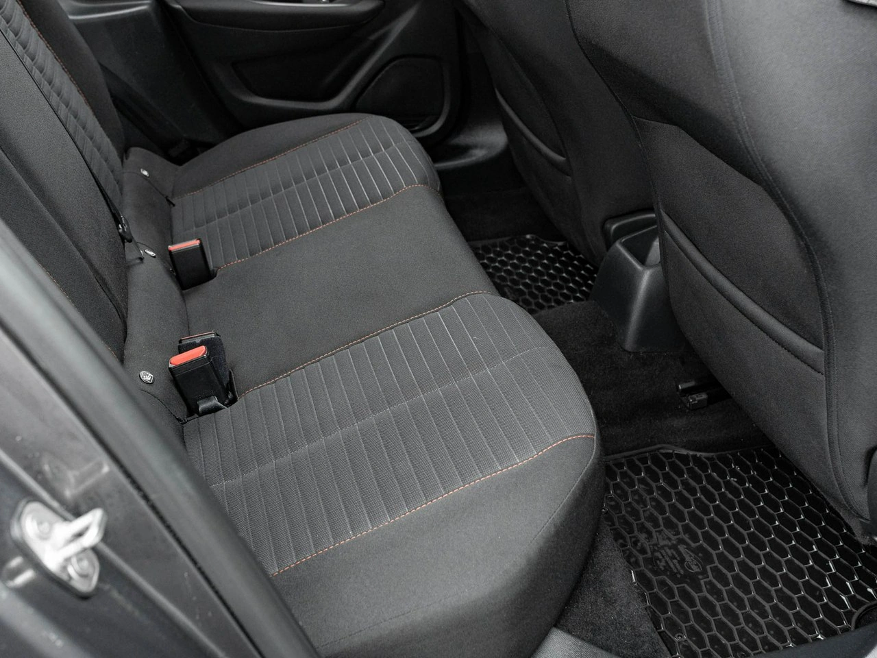 Peugeot 208 - Zdjęcie 30