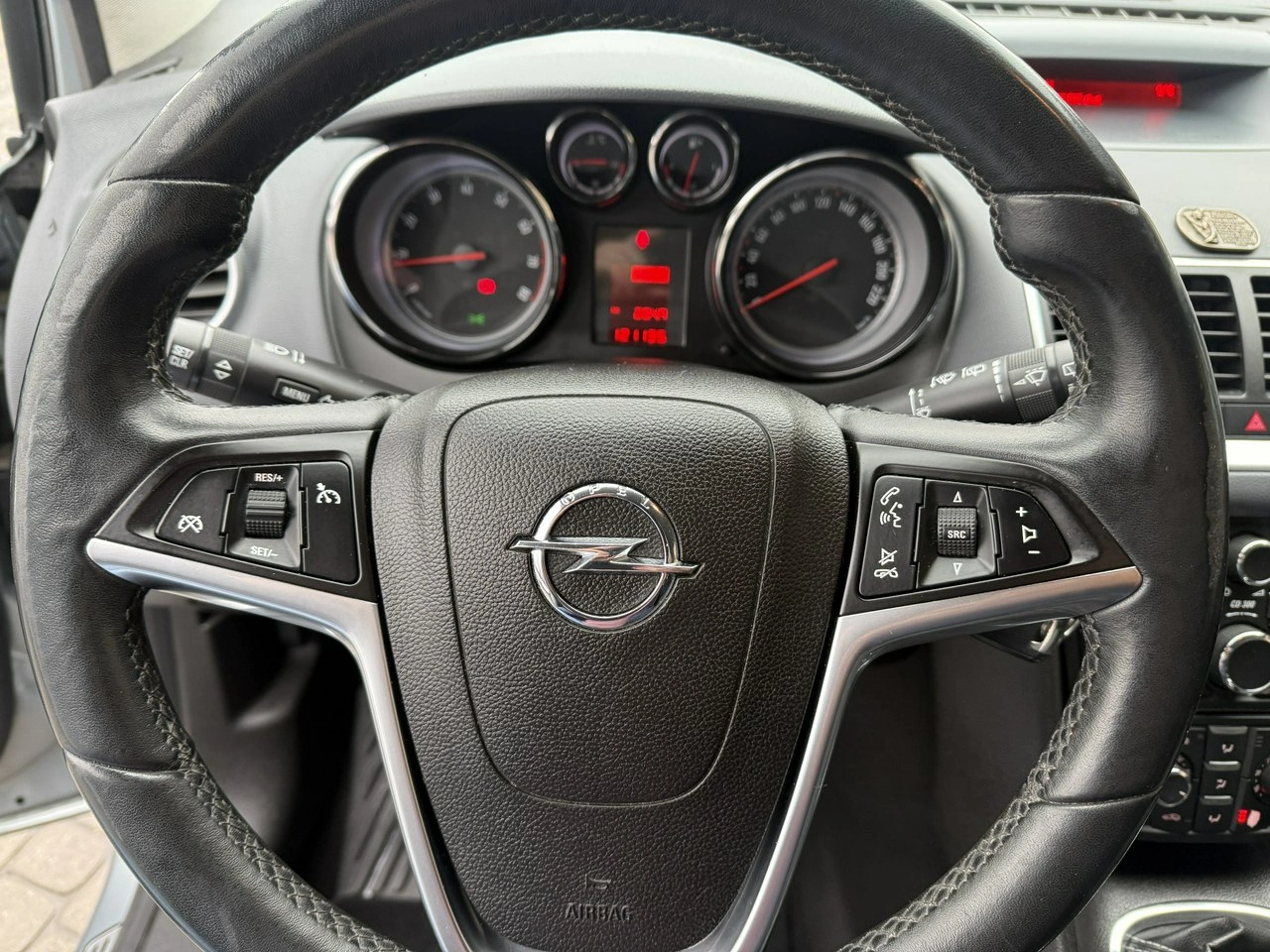 Opel Meriva - Zdjęcie 13