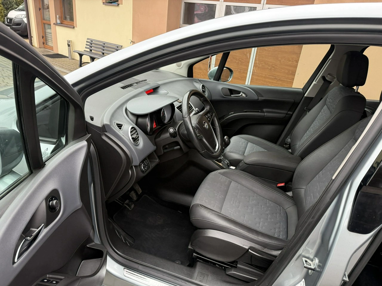 Opel Meriva - Zdjęcie 16