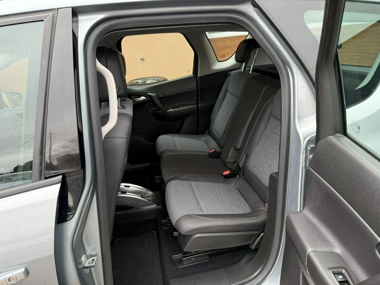 Opel Meriva - Zdjęcie 17