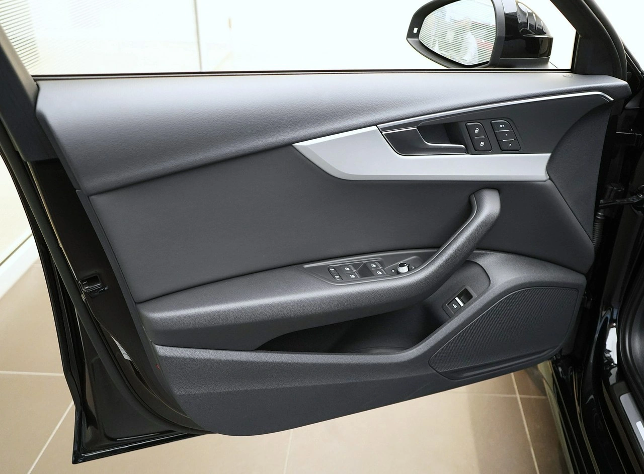 Audi A4 - Zdjęcie 15