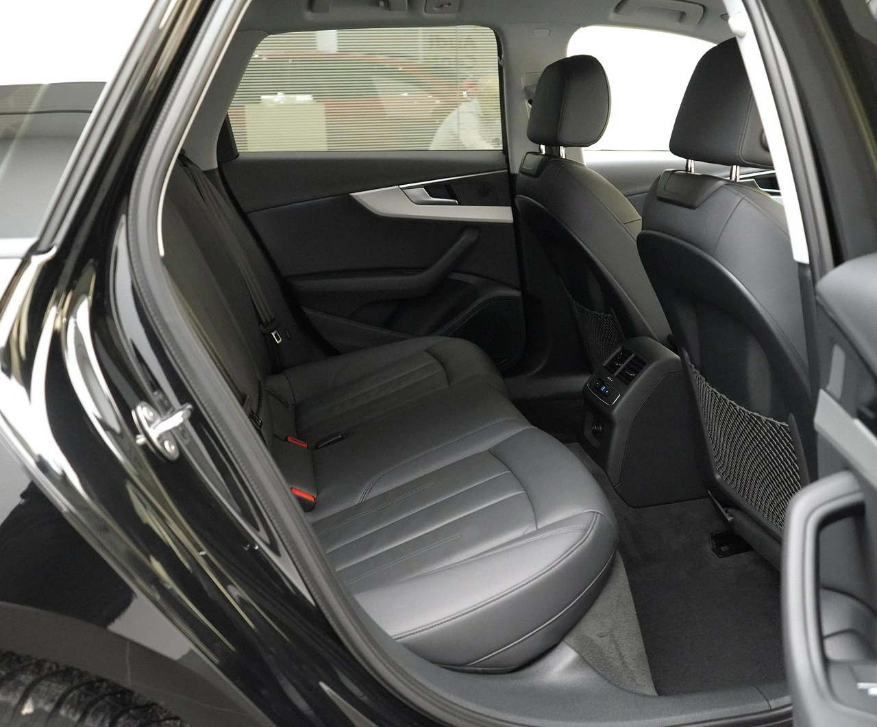 Audi A4 - Zdjęcie 29