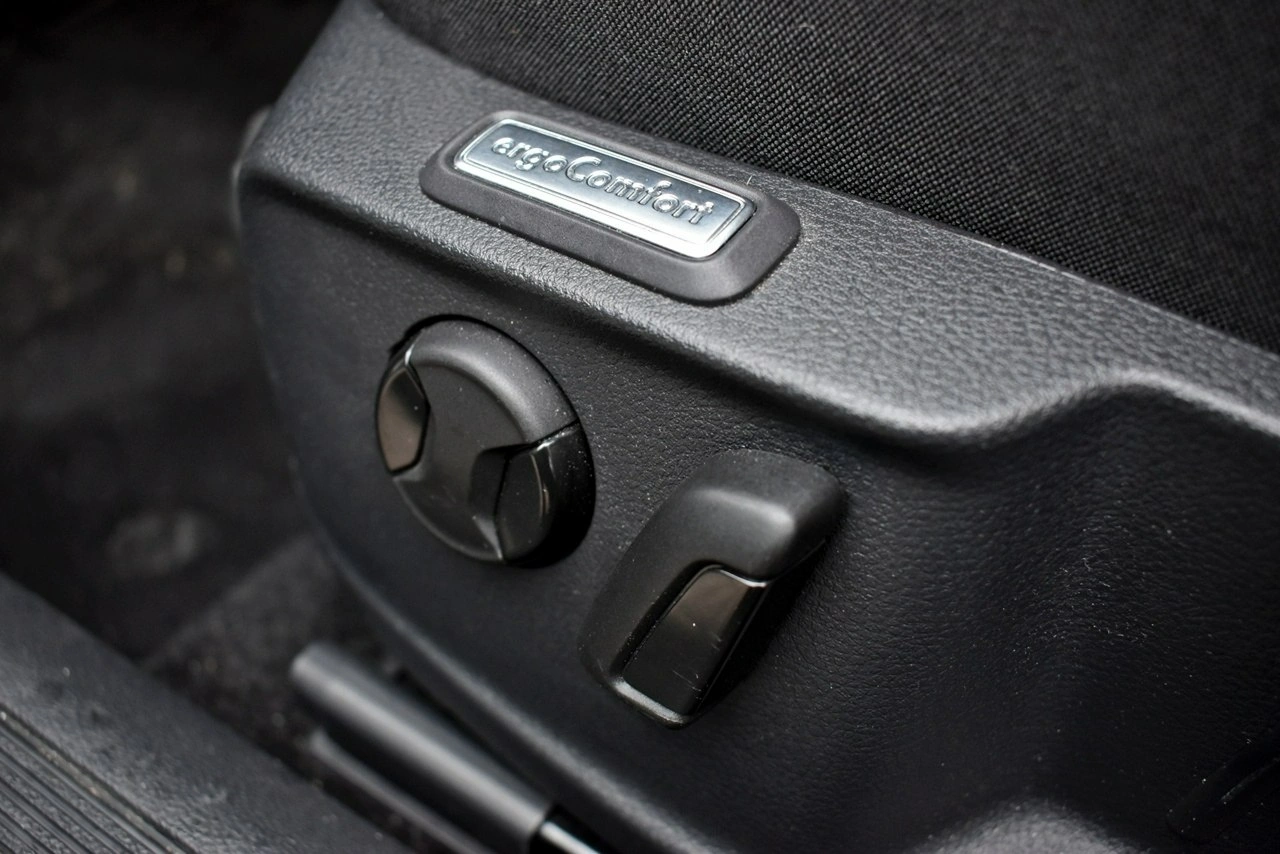 Volkswagen Passat - Zdjęcie 10