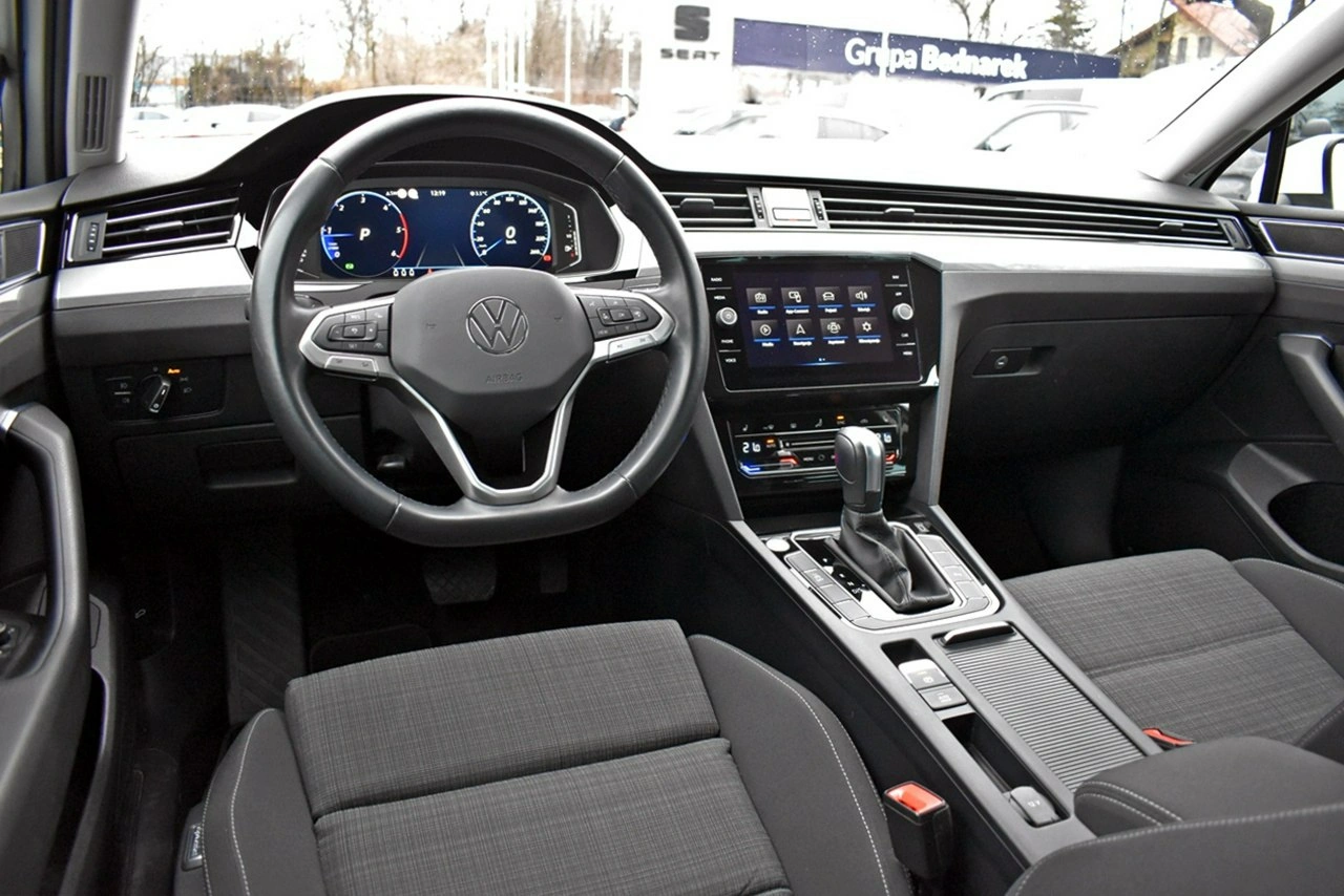 Volkswagen Passat - Zdjęcie 13