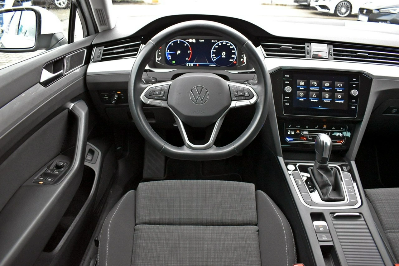 Volkswagen Passat - Zdjęcie 14