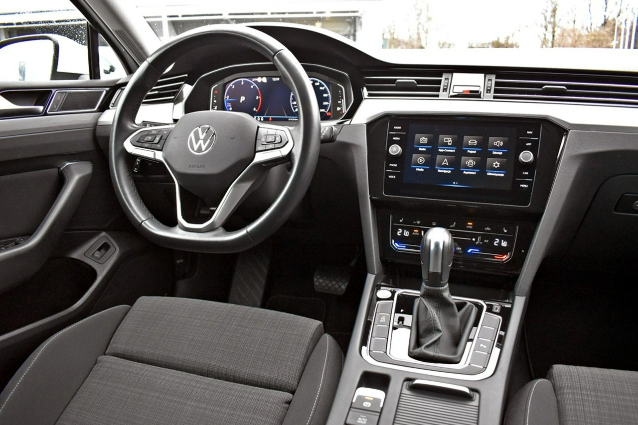 Volkswagen Passat - Zdjęcie 17