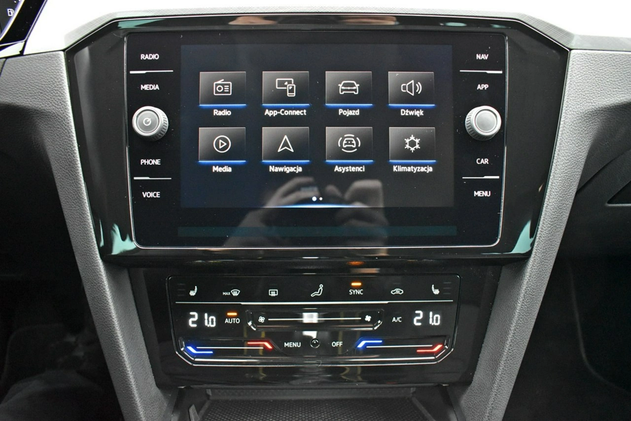 Volkswagen Passat - Zdjęcie 19