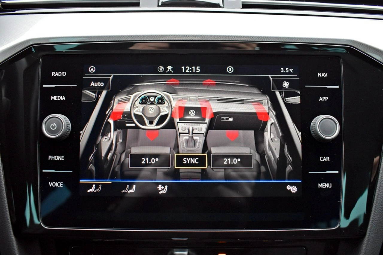 Volkswagen Passat - Zdjęcie 24