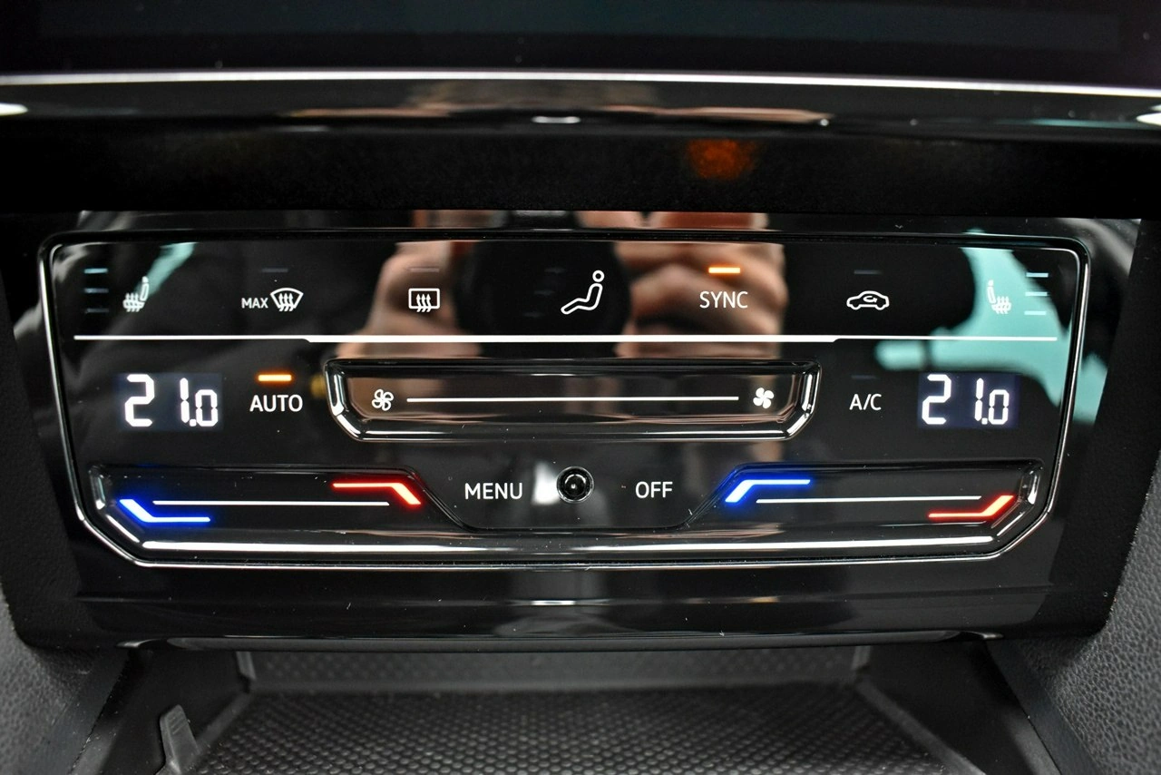 Volkswagen Passat - Zdjęcie 25