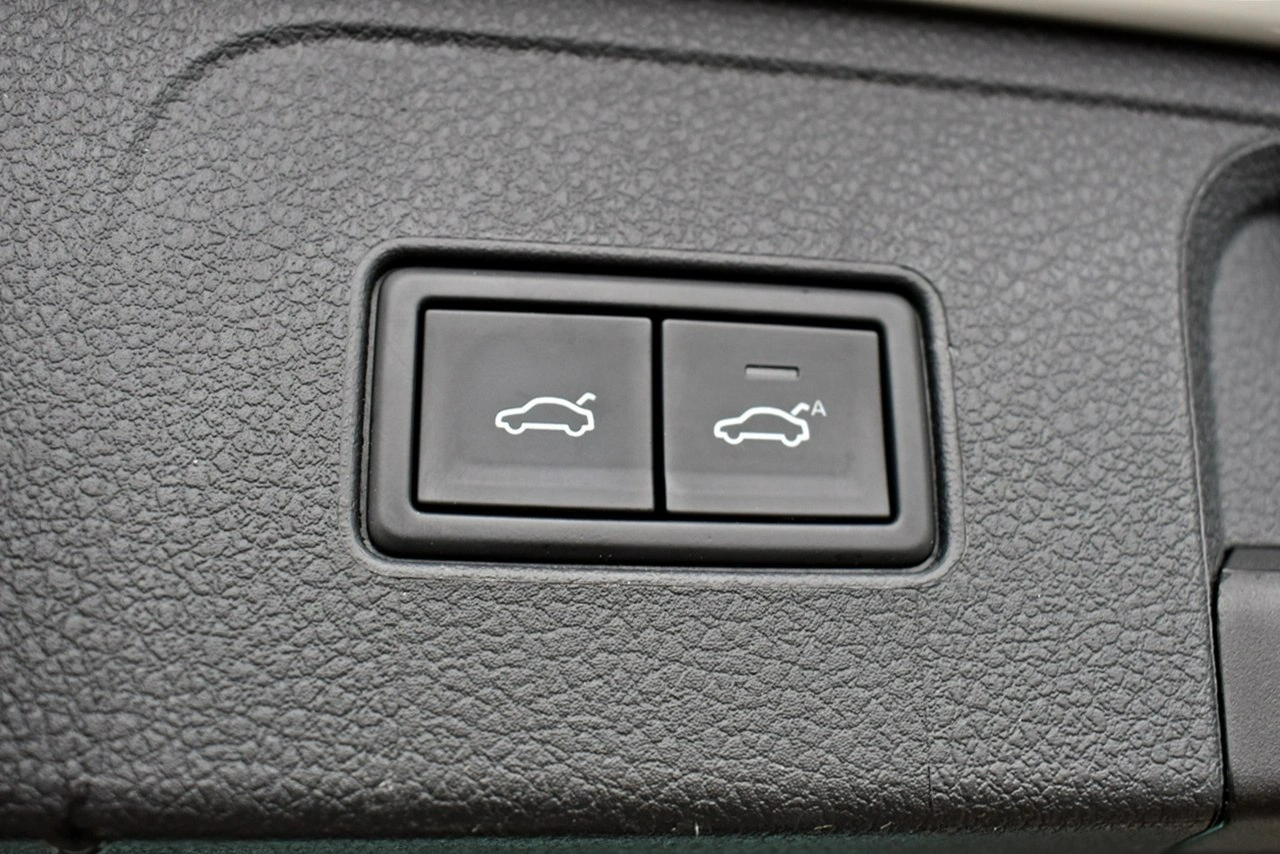 Volkswagen Passat - Zdjęcie 28